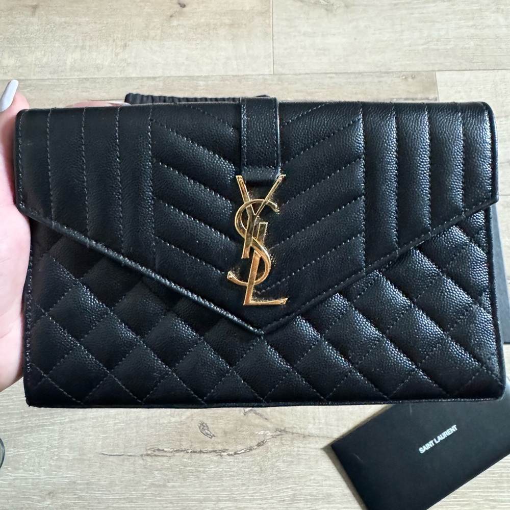 Saint Laurent Black Quilted Crossbody with Gold Chain - Picture 3 of 5